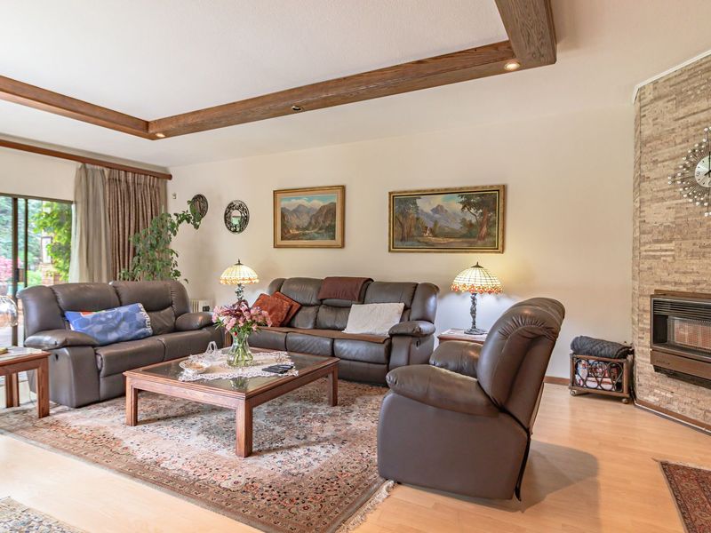 4 Bedroom Family Home in Secure Boomed Area in Bedfordview - Photo 3