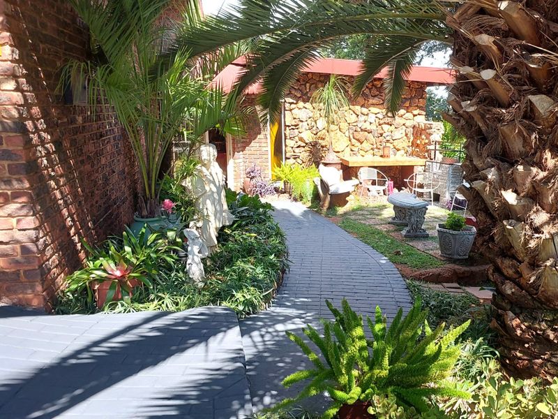 Exceptional Income-Generating Property! - Photo 3