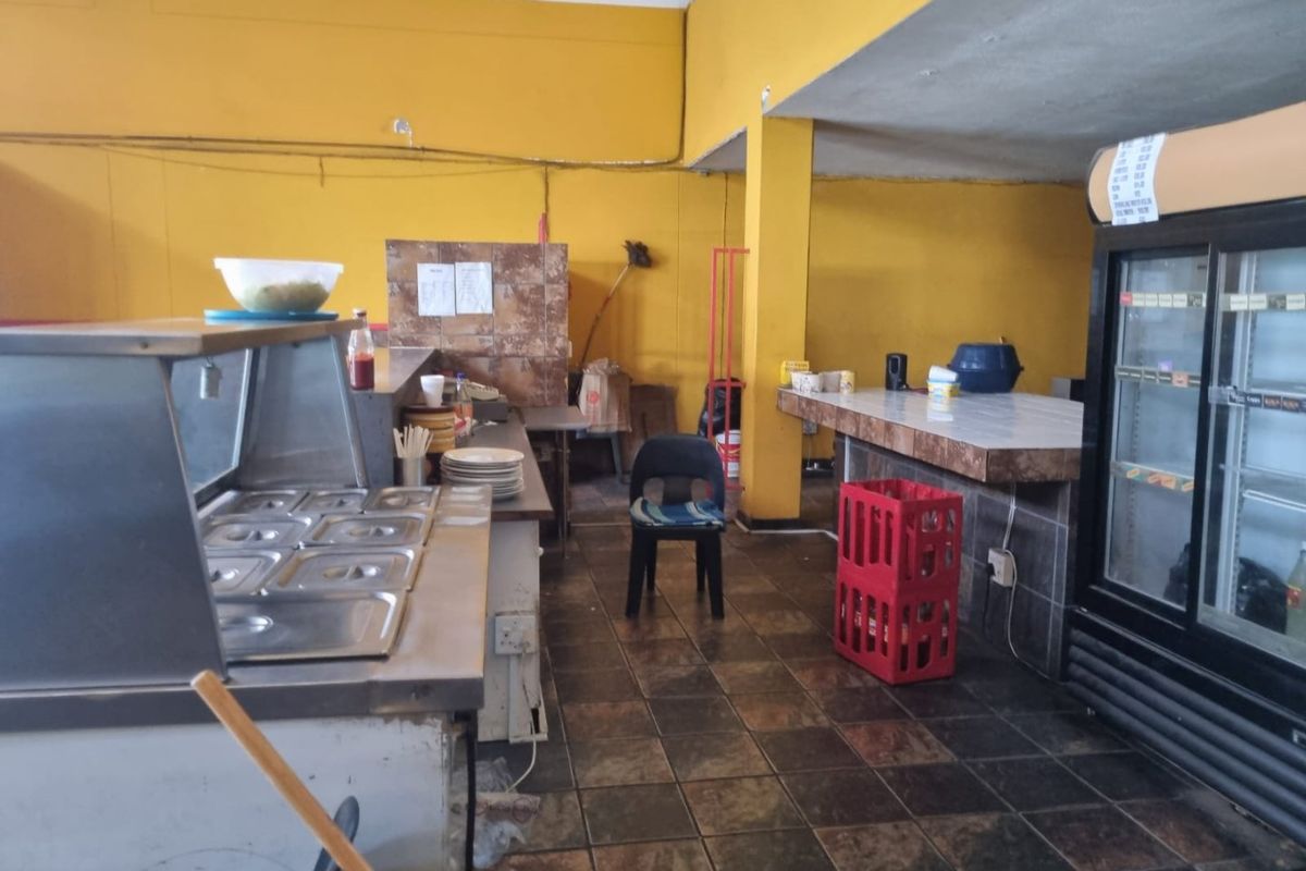 COMMERCIAL PROPERTY FOR SALE - Photo 2