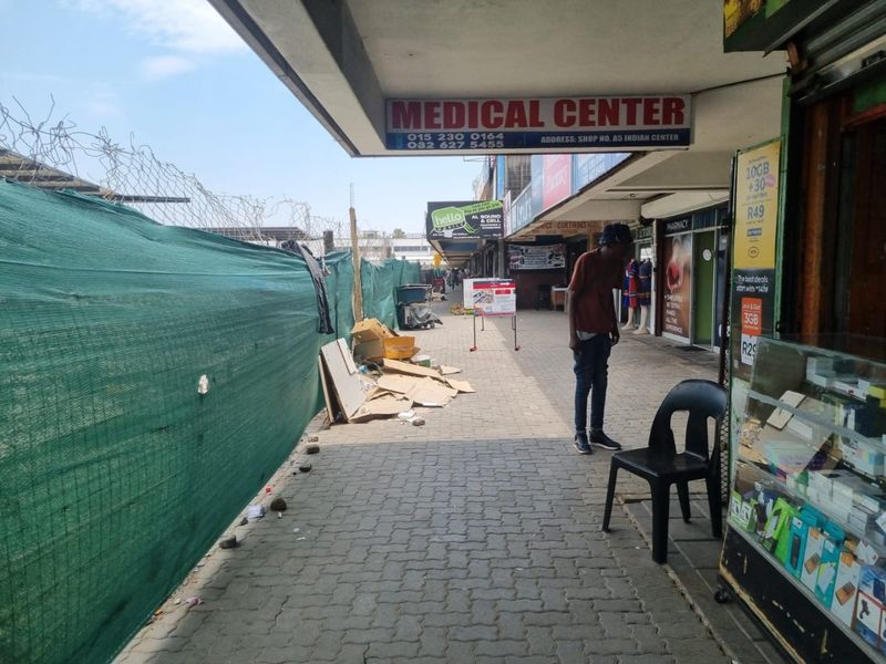 COMMERCIAL PROPERTY FOR SALE - Photo 7