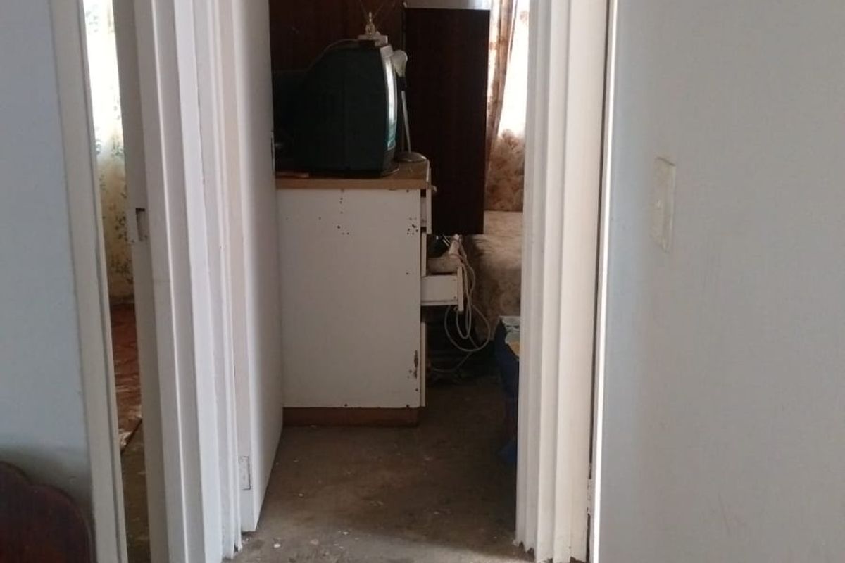 Two Bedroom Family Home For Sale in Lavender Hill - Photo 4