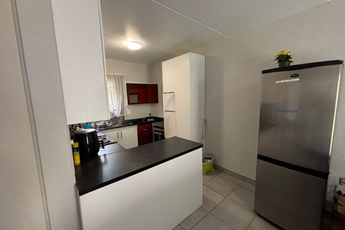 2 Bedroom and 1 Bathroom available for you to rent Call us now!! - Photo 2