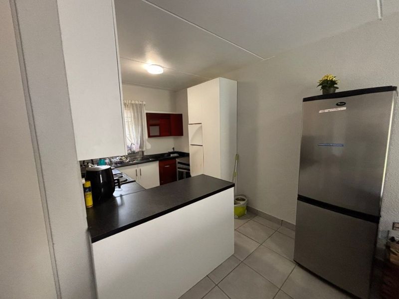 2 Bedroom and 1 Bathroom available for you to rent Call us now!! - Photo 2