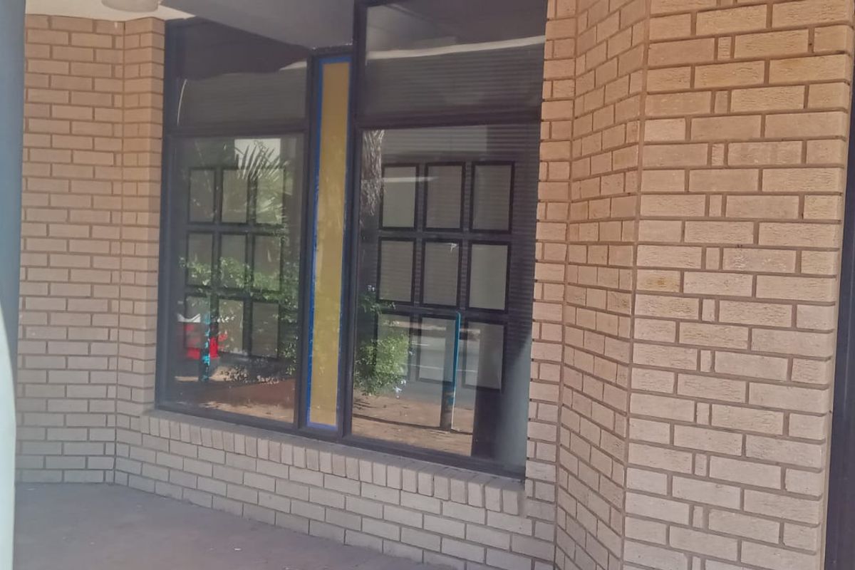 SPACIOUS OFFICE SPACES FOR SALE IN MARGATE - Photo 2