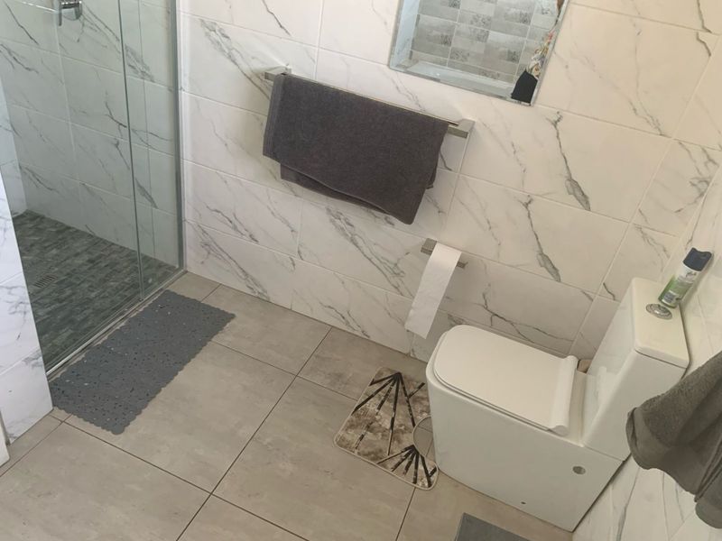 3 Bedroom Home in Helderwyk Estate - Photo 10