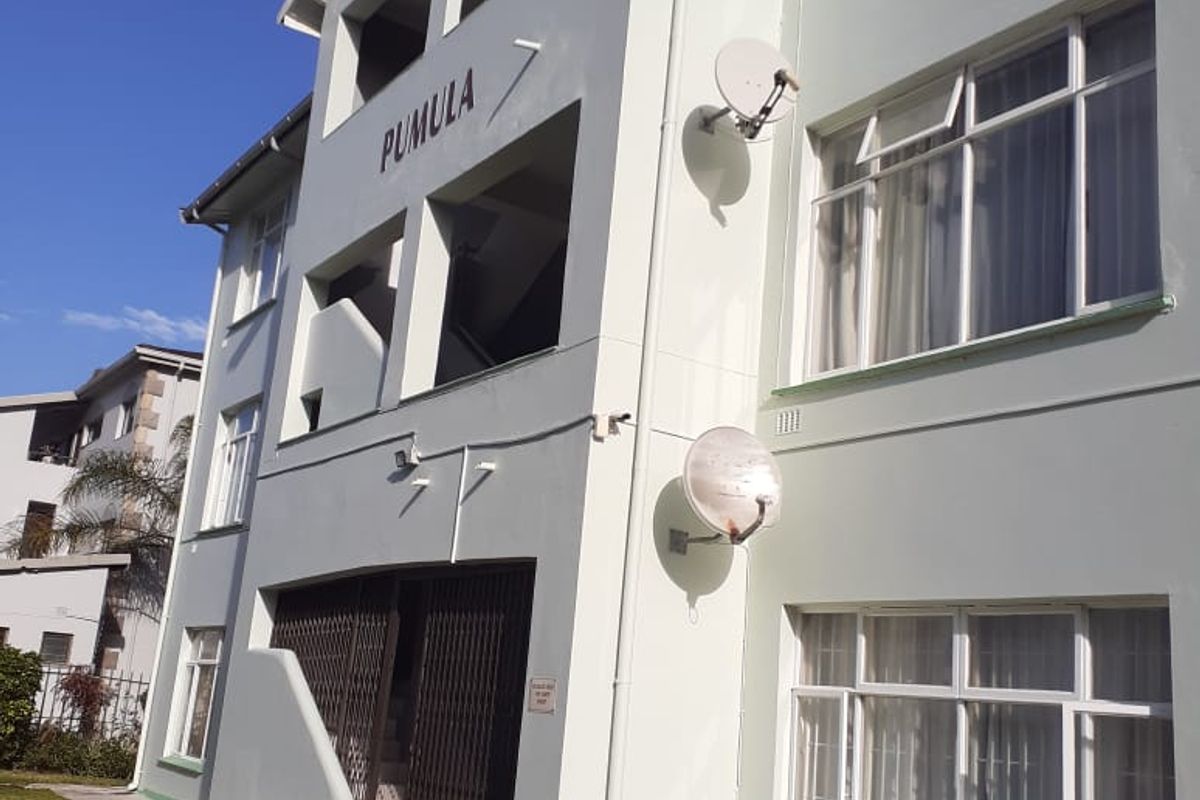 Two Bedroom Furnished Apartment to rent at Beacon Rocks, Margate  - Photo 2