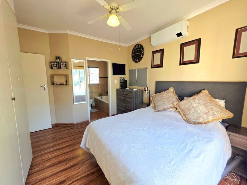 Spacious 3 Bedroom, 2 Bathroom Apartment - Photo 3