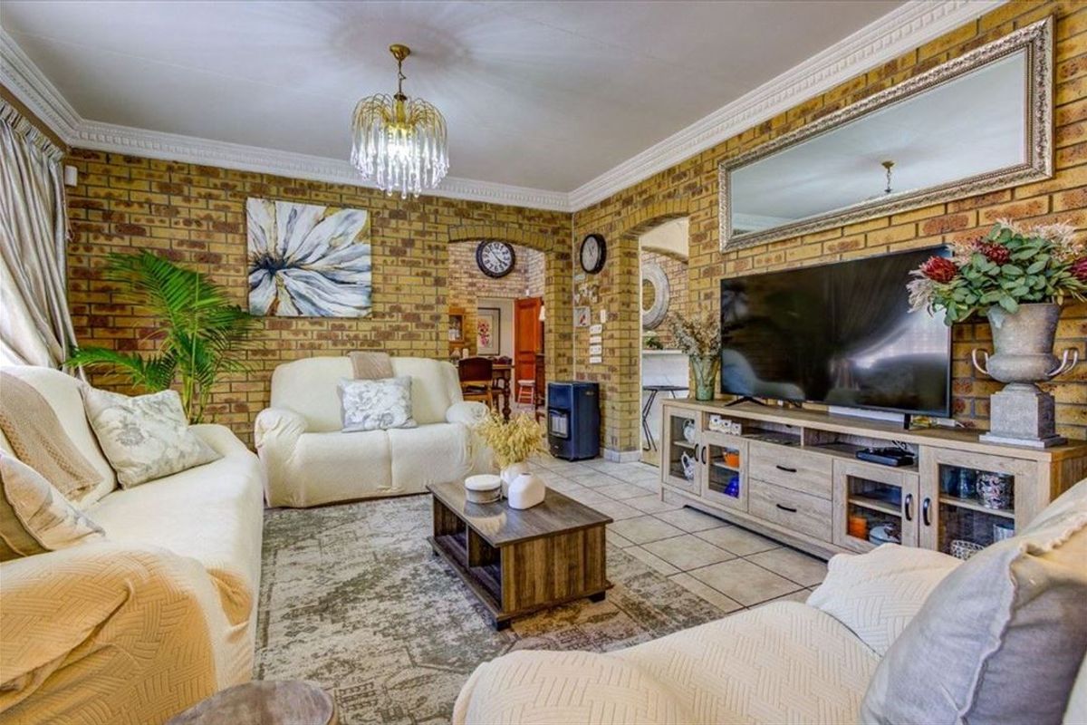Charming Family Home with Modern Comforts - Photo 2