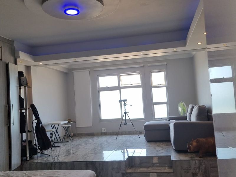A Studio Apartment For Sale In South Beach, Durban - Photo 3