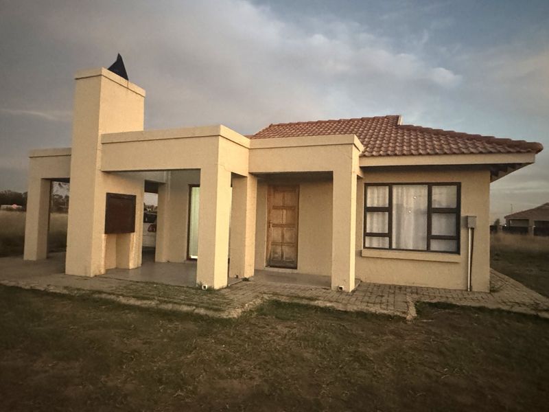 Affordable property in complex - Photo 1