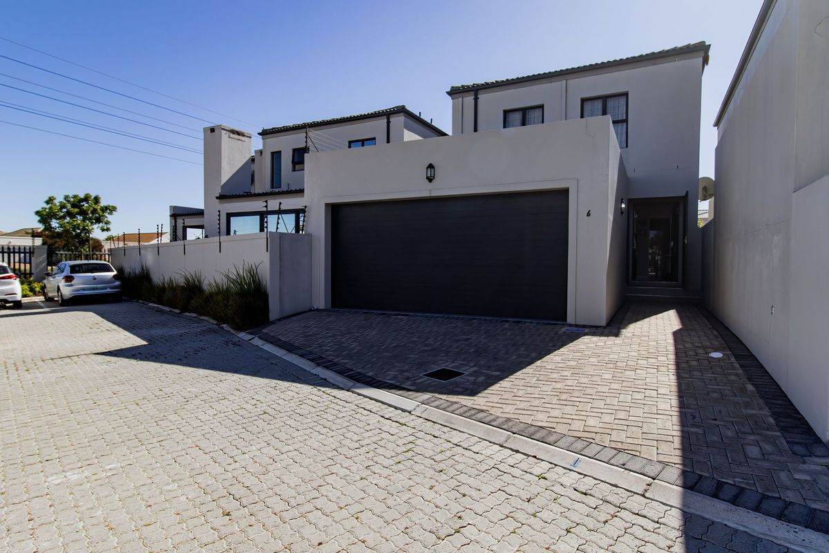 Upmarket Double-Storey Home in a Secure Estate  - Photo 2