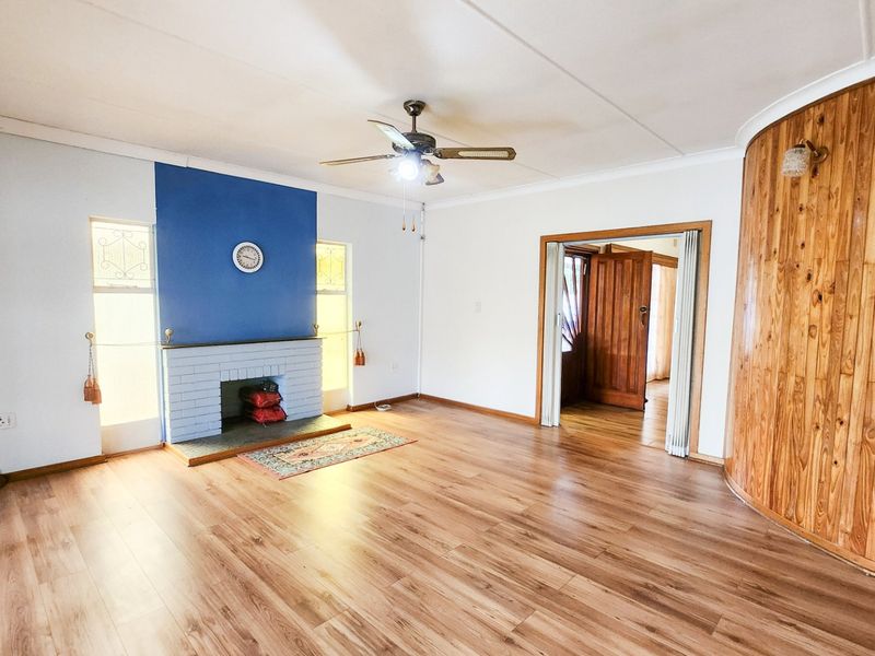 A Spacious and Neat Family Home Offering Comfort, Convenience, and Excellent Extras. - Photo 10