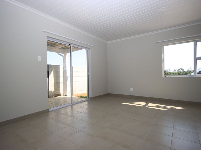 Fabulous 3 bedroomed home in The  Wedge , Gonubie, Eastern Cape - Photo 8