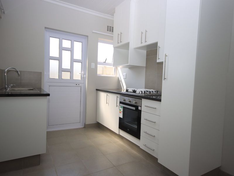 Fabulous 3 bedroomed home in The  Wedge , Gonubie, Eastern Cape - Photo 2