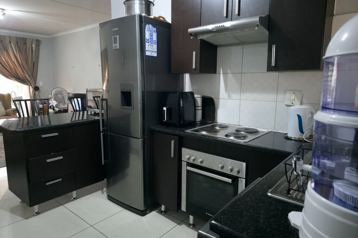 2 Bedroom 1 Bathroom apartment for Sale. - Photo 4