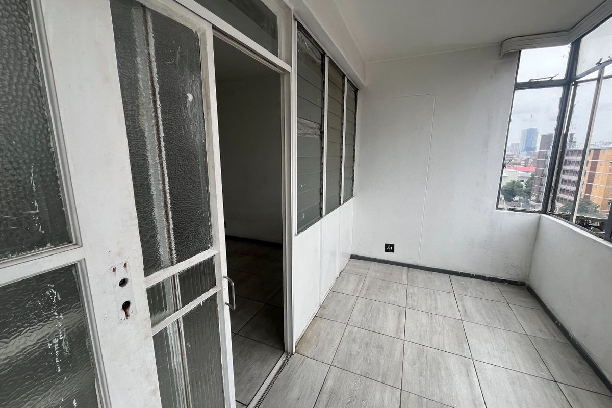 3.5 Bedroom Apartment For Sale in Arcadia - Photo 3