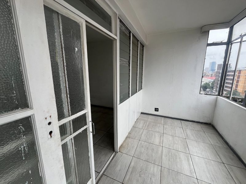 3.5 Bedroom Apartment For Sale in Arcadia - Photo 3