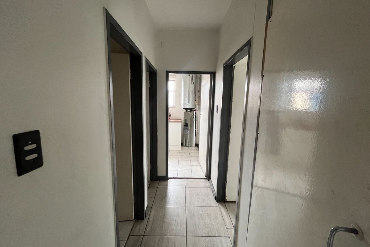 3.5 Bedroom Apartment For Sale in Arcadia - Photo 2