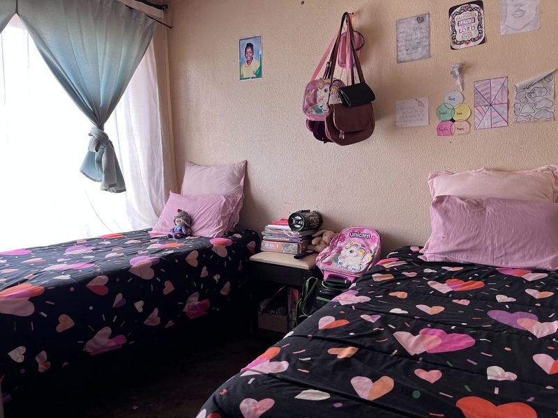 2 bedroom home in zone 10 Sebokeng with flatlet and cottage. - Photo 8