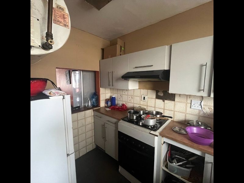 2 Bedroom Apartment For Sale in Gezina - Photo 2