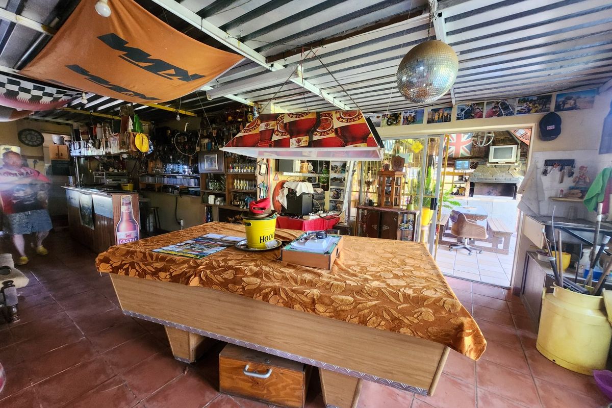 A Neat Family Home with Practical Features and Extra Space - Photo 3