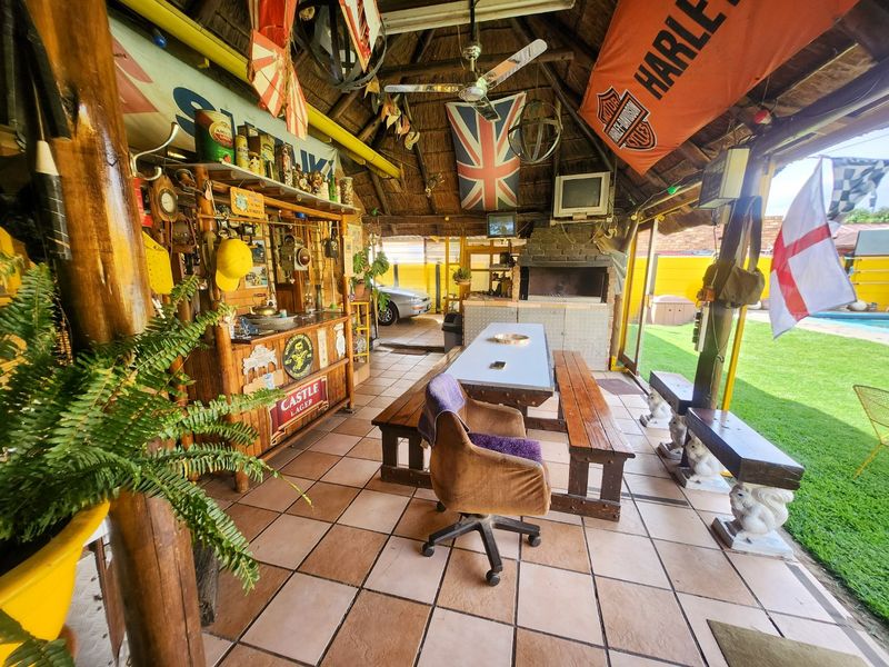 A Neat Family Home with Practical Features and Extra Space - Photo 7