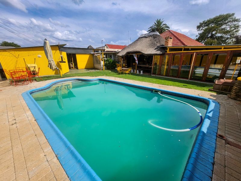 A Neat Family Home with Practical Features and Extra Space - Photo 4