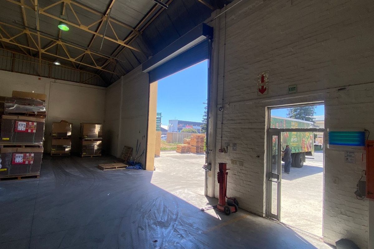 1526m2 Industrial Space to Let  - Photo 5