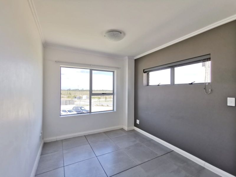 Modern 2-Bedroom Apartment to Rent in Kloofsig Estate – Hansmoeskraal, George - Photo 10
