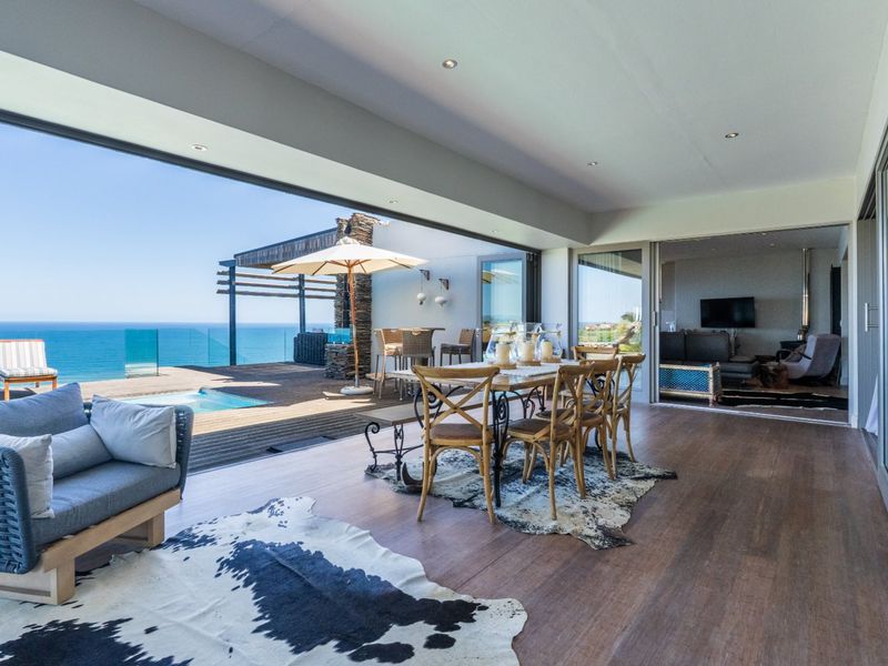 Architectural Masterpiece With Panoramic Sea Views - Photo 2