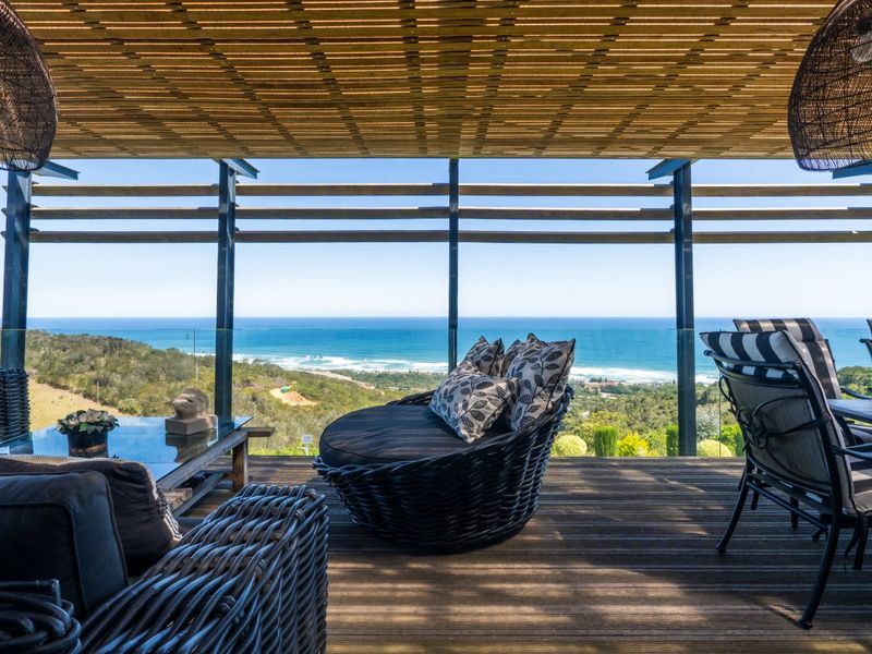 Architectural Masterpiece With Panoramic Sea Views - Photo 4