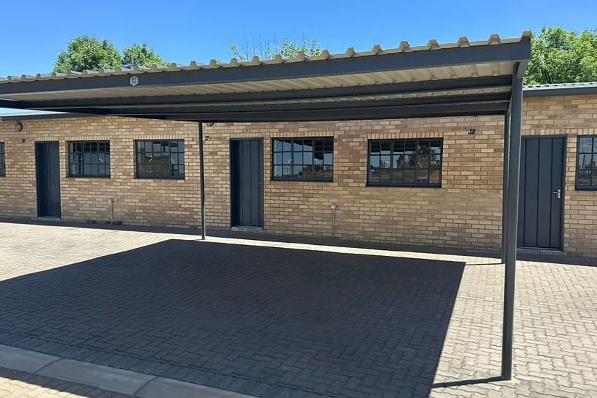 Newly Built 11⁄2 Bedroom Bachelor Flat to Rent - Photo 3