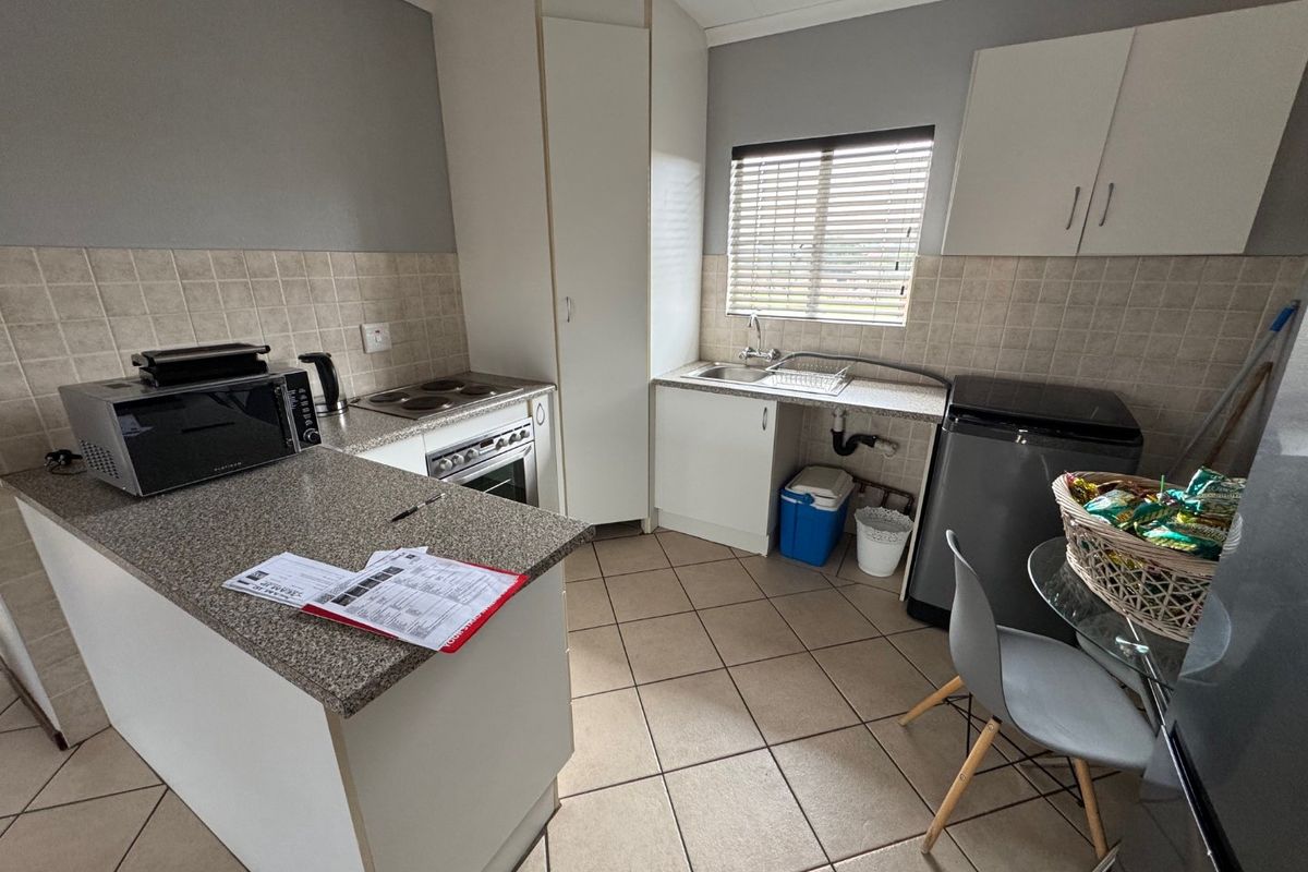 Charming Family Home  - Photo 3