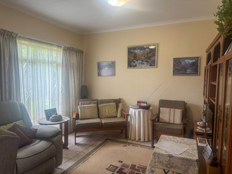 Modern Townhouse in Popular 24-Hour Security Complex - Photo 6