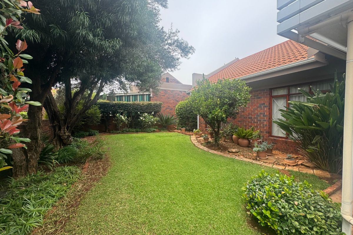 Modern Townhouse in Popular 24-Hour Security Complex - Photo 2