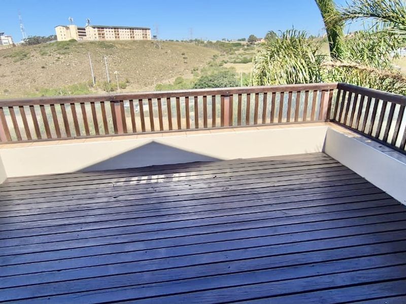 Refreshing large family villa with entertainment and views. - Photo 5