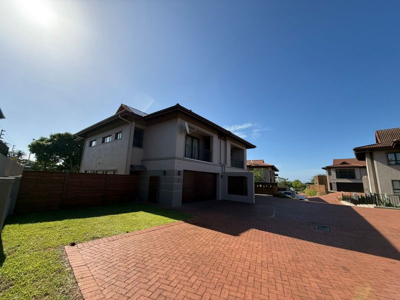 For Sale in Izinga, 3 bedroom pet friendly townhouse in secure complex. - Photo 2