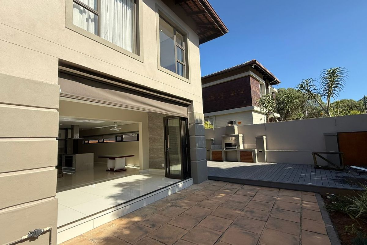 For Sale in Izinga, 3 bedroom pet friendly townhouse in secure complex. - Photo 3