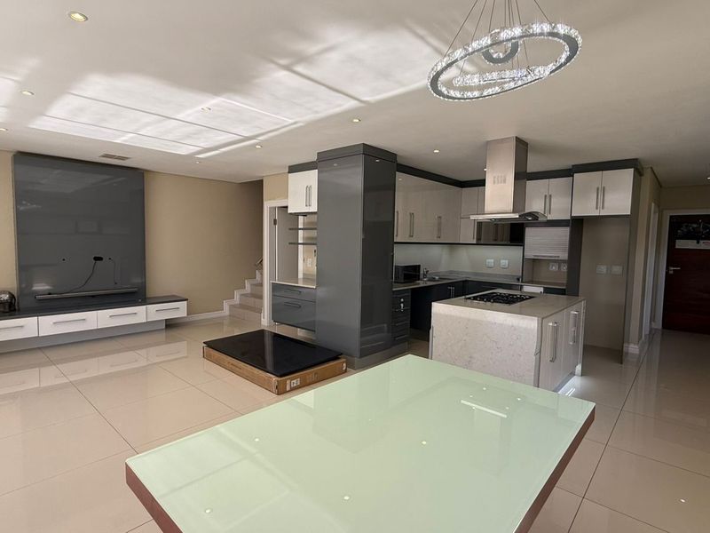 For Sale in Izinga, 3 bedroom pet friendly townhouse in secure complex. - Photo 6