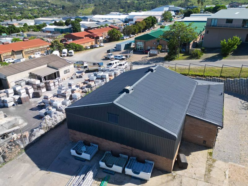 Secure Industrial Gem – Offices & Mezzanine Storage - Photo 3