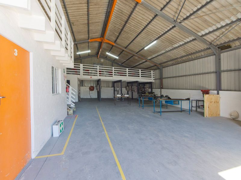 Secure Industrial Gem – Offices & Mezzanine Storage - Photo 10