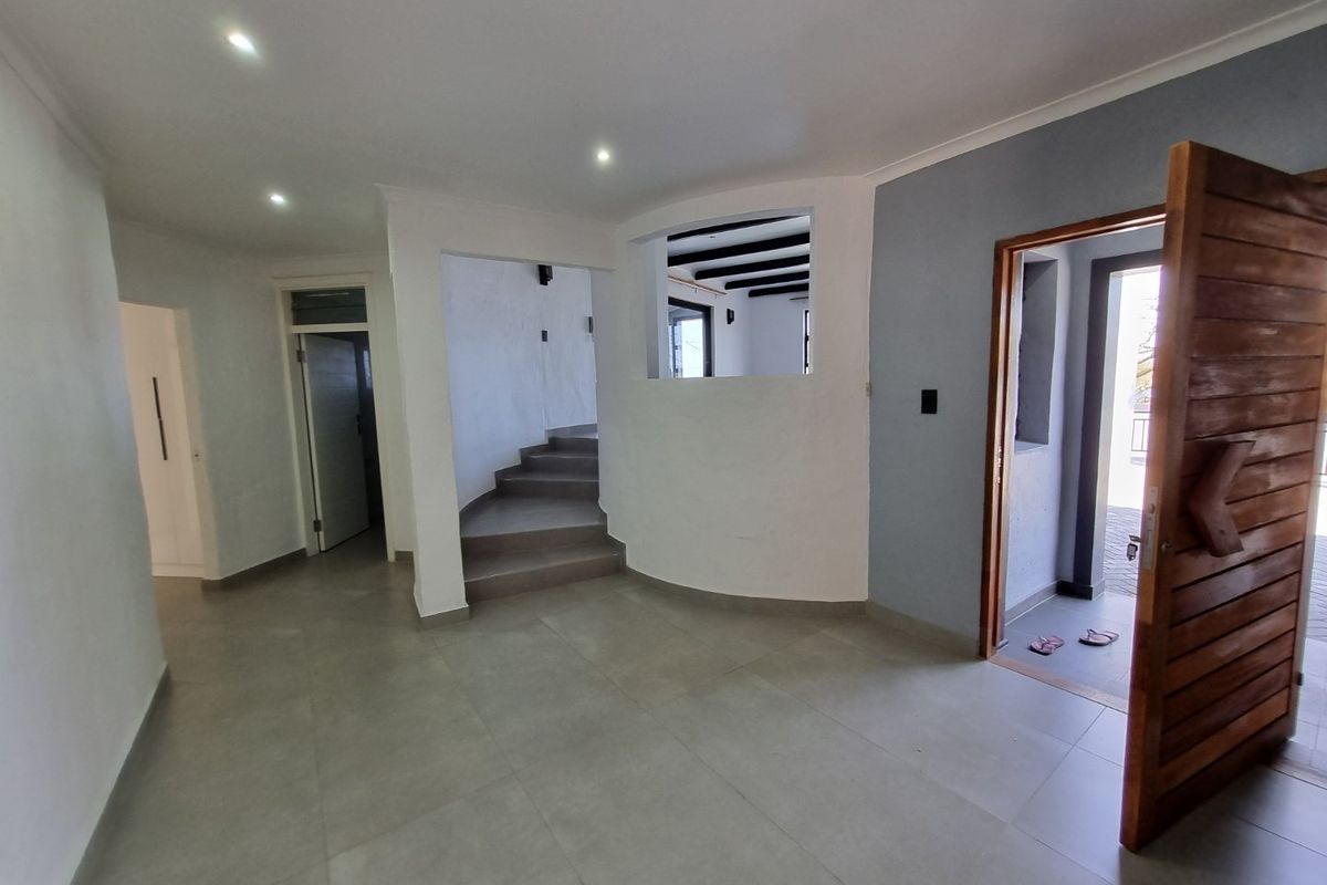 Umhlanga to rent - 4 bedroom freestanding house with flatlet and huge garden. - Photo 3