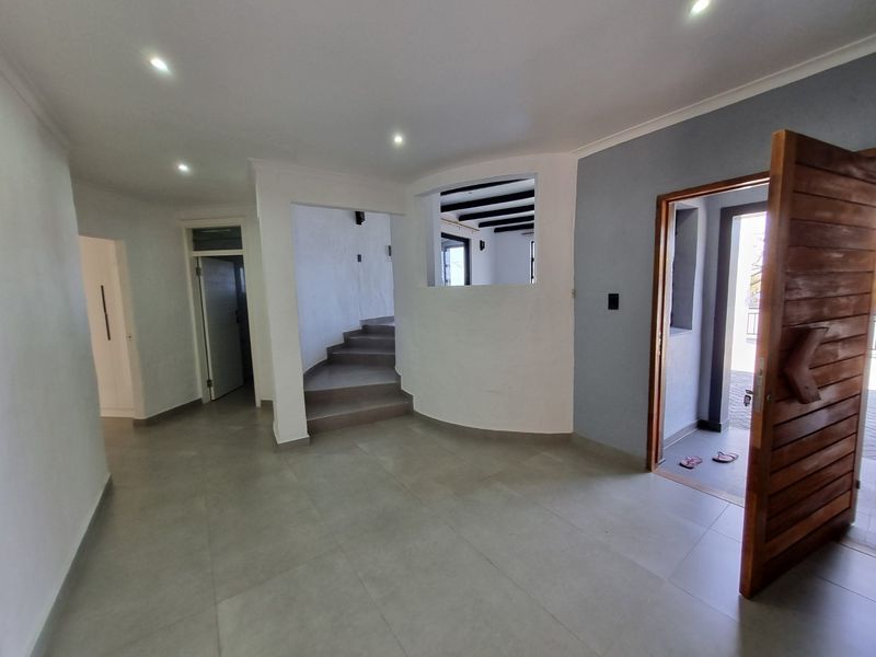 Umhlanga to rent - 4 bedroom freestanding house with flatlet and huge garden. - Photo 3