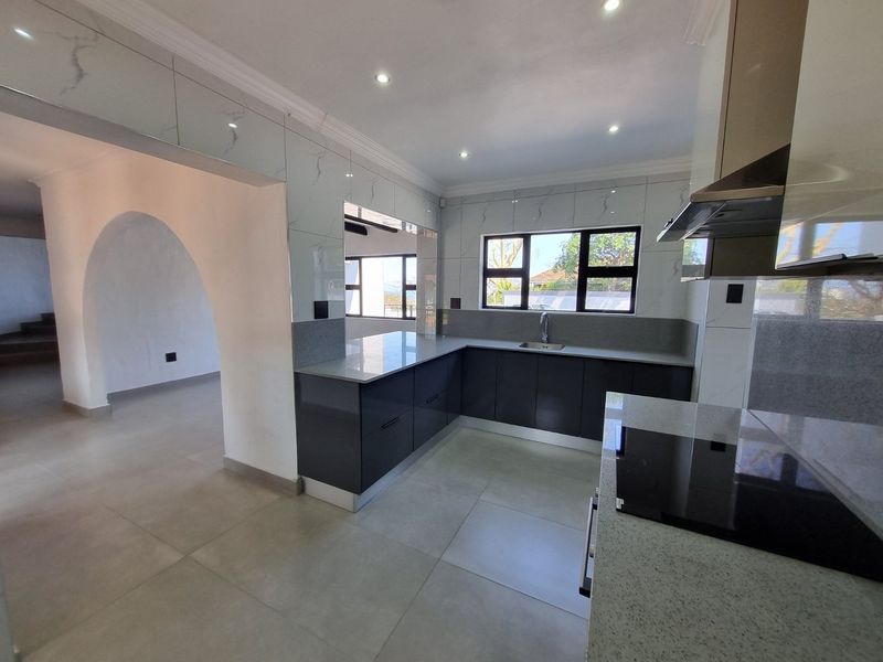 Umhlanga to rent - 4 bedroom freestanding house with flatlet and huge garden. - Photo 8