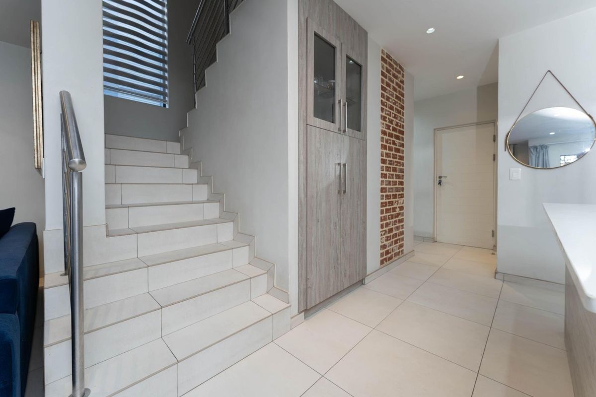 4 Bedroom home in exclusive estate in Morningside, now available for rental! - Photo 5