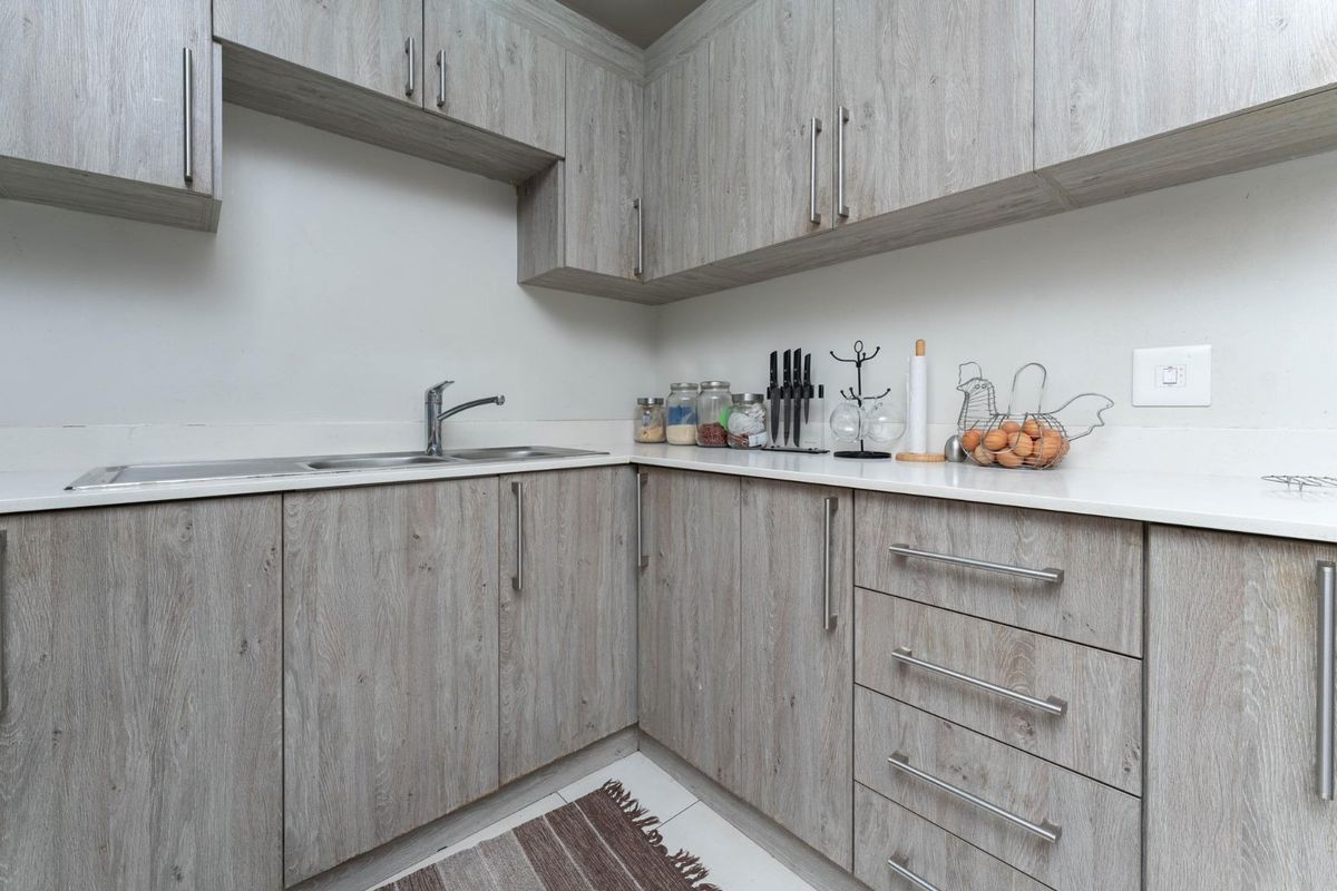 4 Bedroom home in exclusive estate in Morningside, now available for rental! - Photo 3