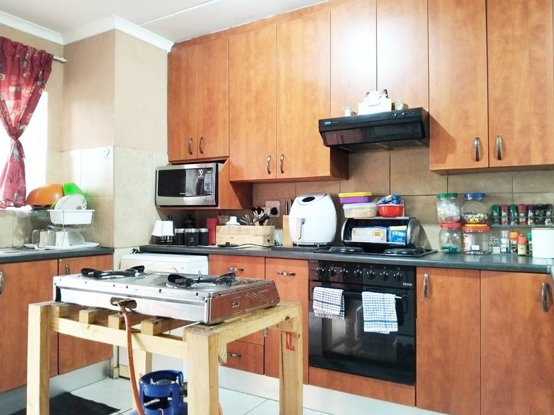 3 bedroom 2 Bathroom Townhouse For Sale  in Brooklands Lifestyle Estate 1 - Photo 4
