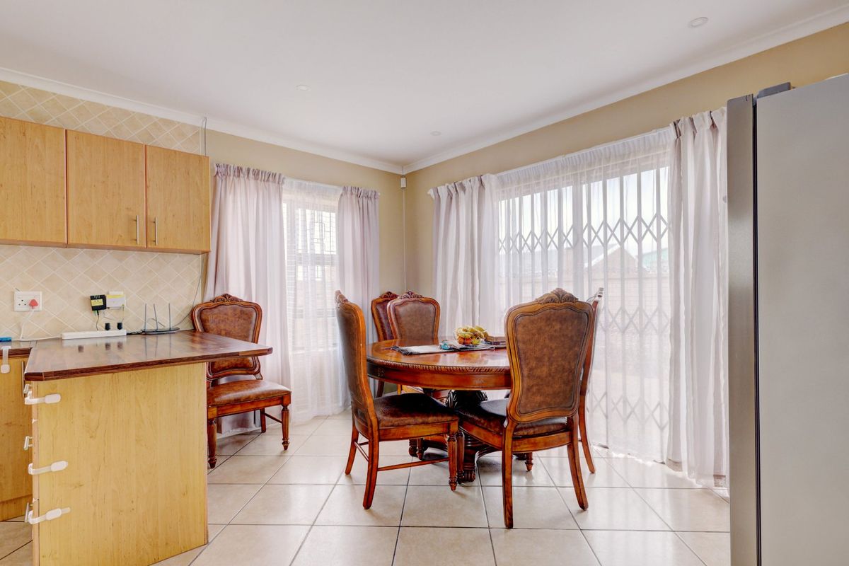 3 Bed Town house in Parsonsvlei for Sale - Photo 4