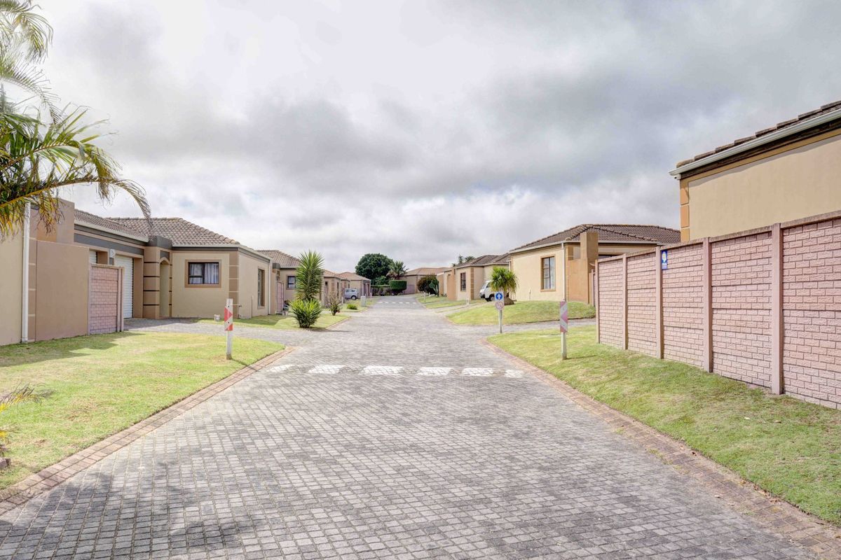 3 Bed Town house in Parsonsvlei for Sale - Photo 2