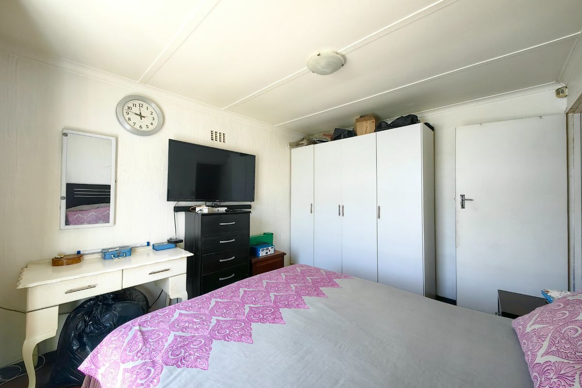 Location, Location , Location!!! - Photo 2